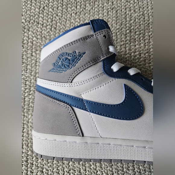 Jordan 1 Retro "True Blue" - Picture 2 of 5